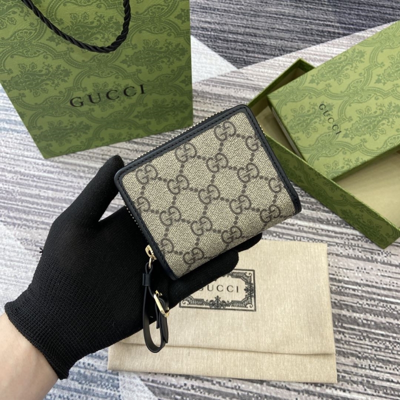 G*u*i wallets & purse